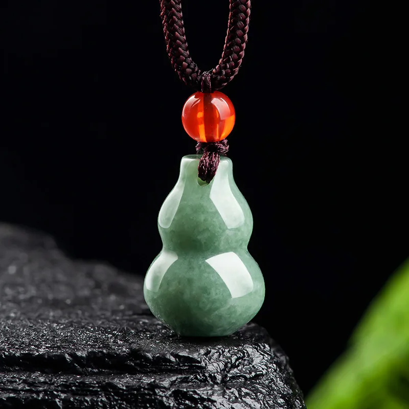 Luxury Gifts Jewelry & Watches Namfleg Mostar - Birmański Jade wisiorek gurda prezent luksusowy