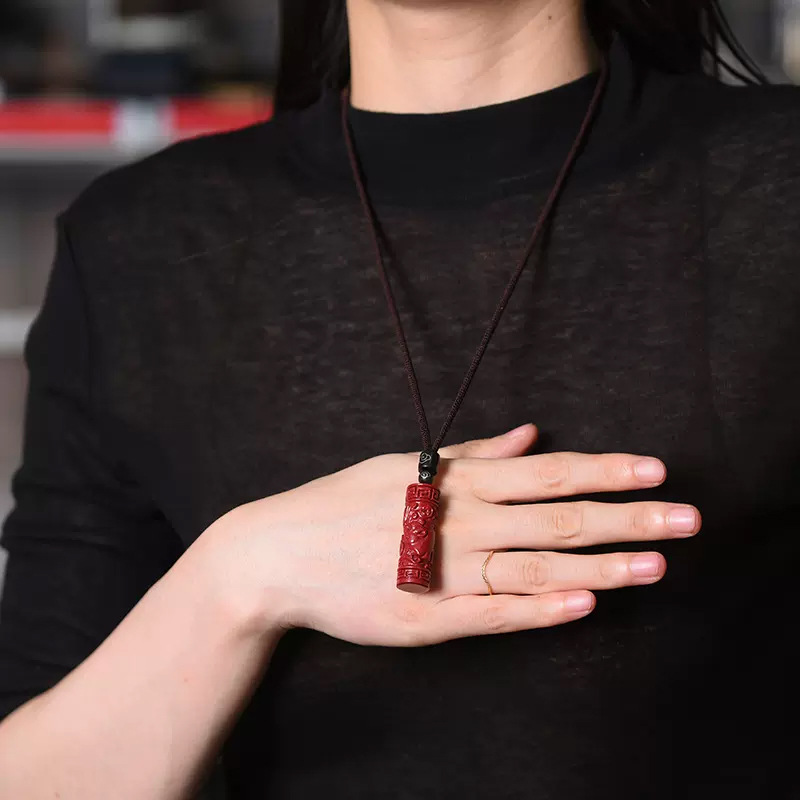 Luksusowy czerwony cynober chi – Luxury Gifts Jewelry & Watches Namfleg Mostar recenzja i cena
