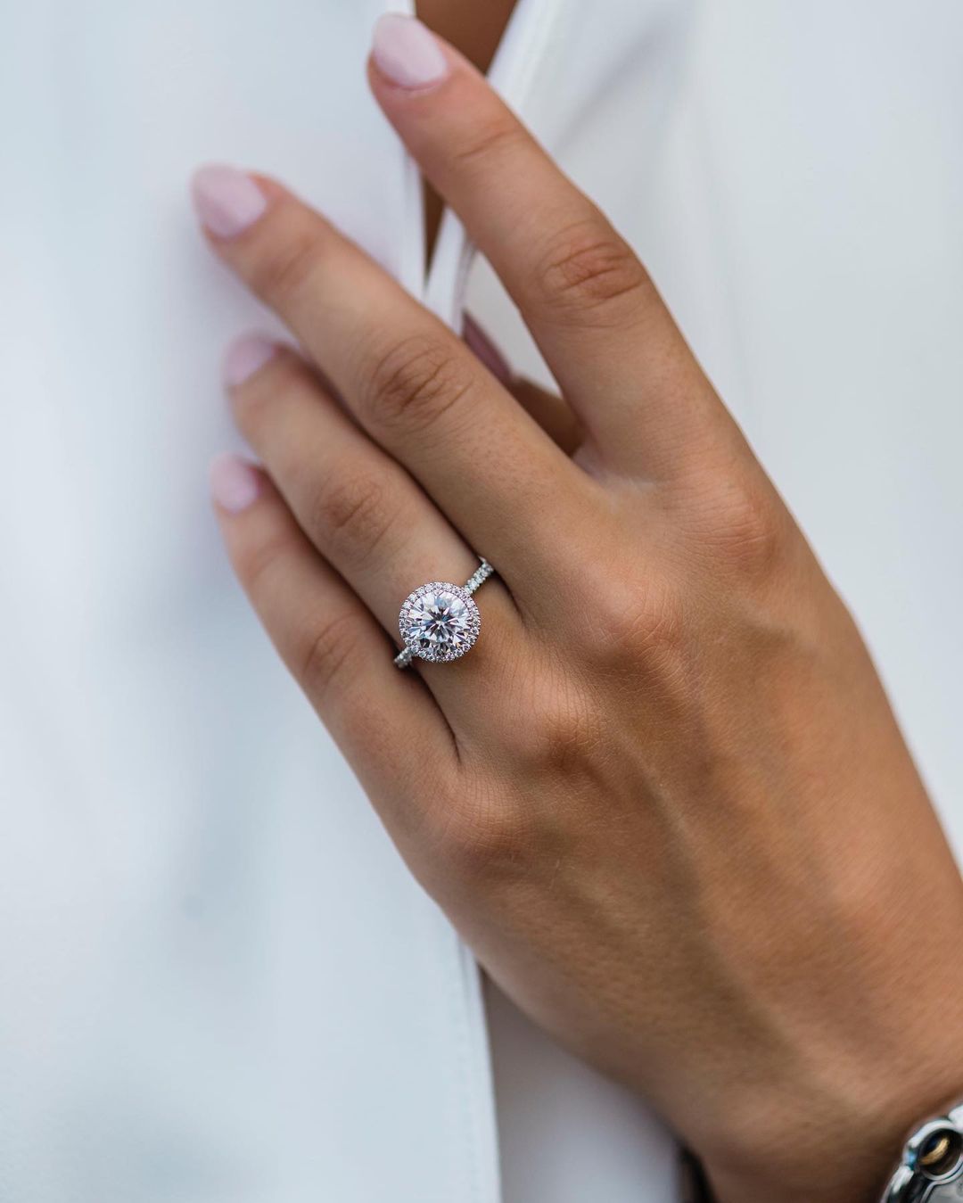 Pierścionek zaręczynowy z mois – Moissanite Ring recenzja i cena
