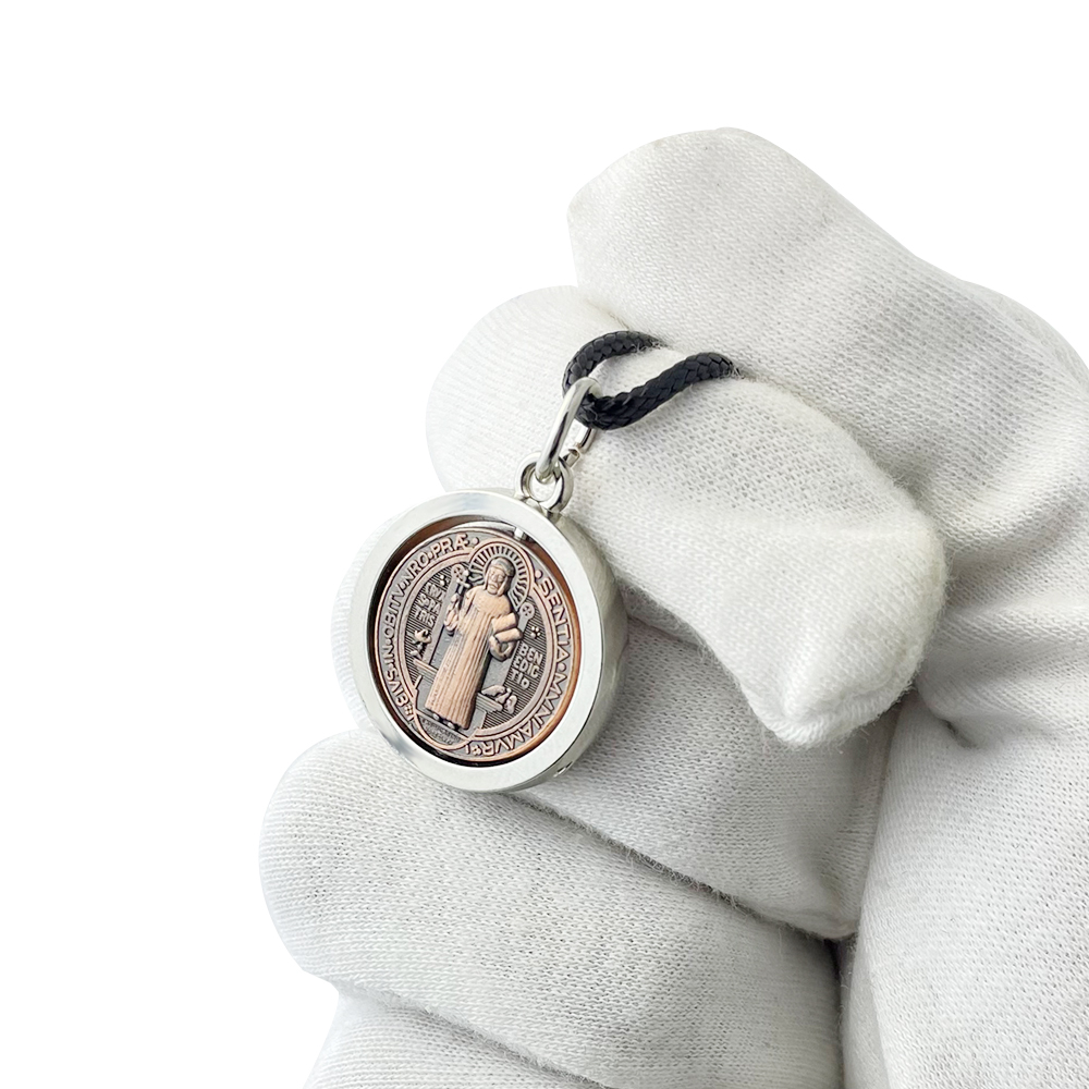 Nowy Medalik Świętego Benedykt – Jewelry & Watches Vitopoulos recenzja i cena